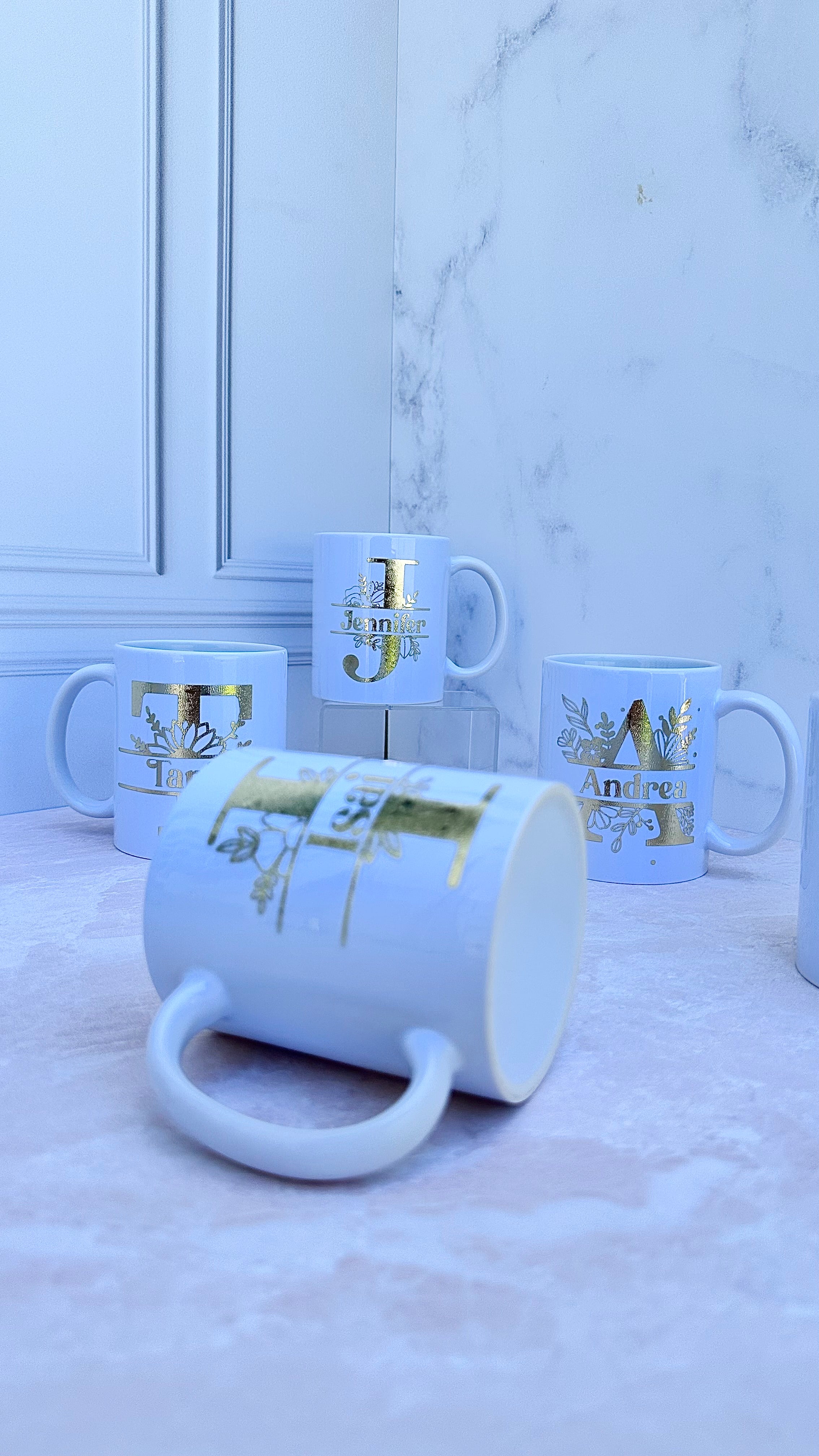 Taza blanca con vinil